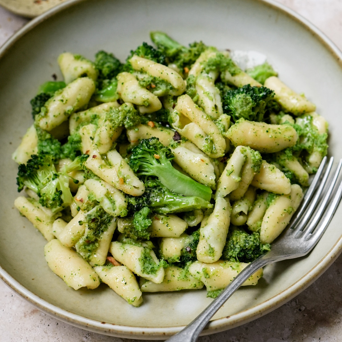 Delicious Cavatelli & Broccoli: Garlicky, Creamy Italian Comfort Food